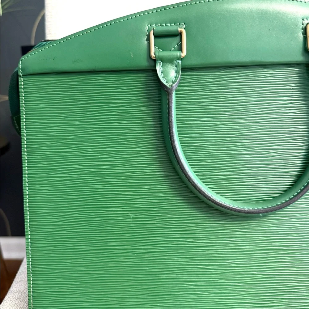 Authentic Louis Vuitton Epi Riviera Handbag in Borneo green